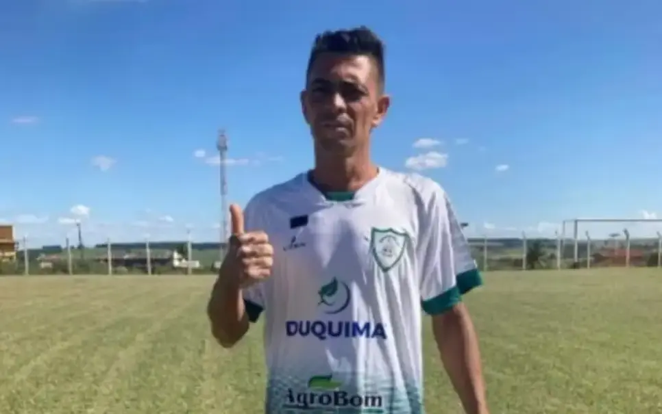 O jogador Clodoaldo Alves Ramos, o Esquerdinha, morreu em bar (Foto: Reprodução/ Instagram) O jogador Clodoaldo Alves Ramos, o Esquerdinha, morreu em bar (Foto: Reprodução/ Instagram)