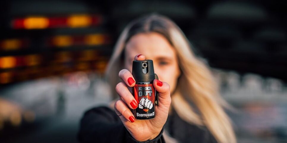 Mulheres podem usar spray no RJ (Reprodução: Divulgação)