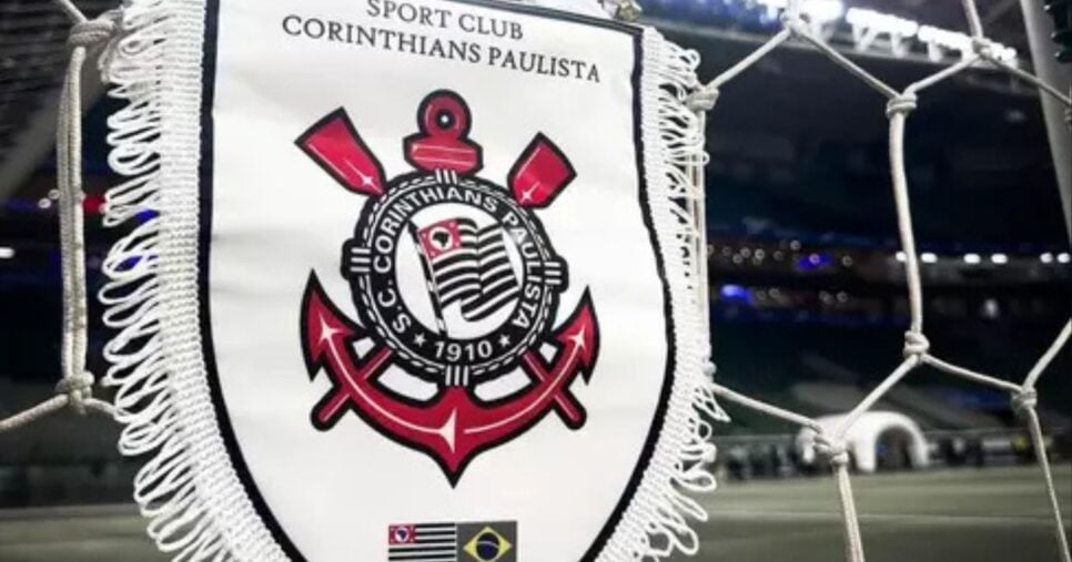 Corinthians define venda de três jogadores e renovação de Depay