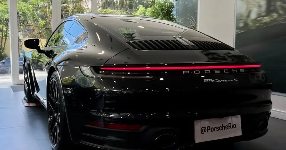 Porsche 911 Carrera (Foto Reprodução/YouTube)