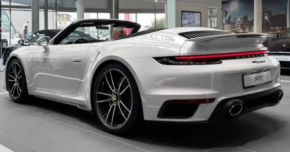 Porsche 911 Turbo S Cabriolet (Foto Reprodução/YouTube)