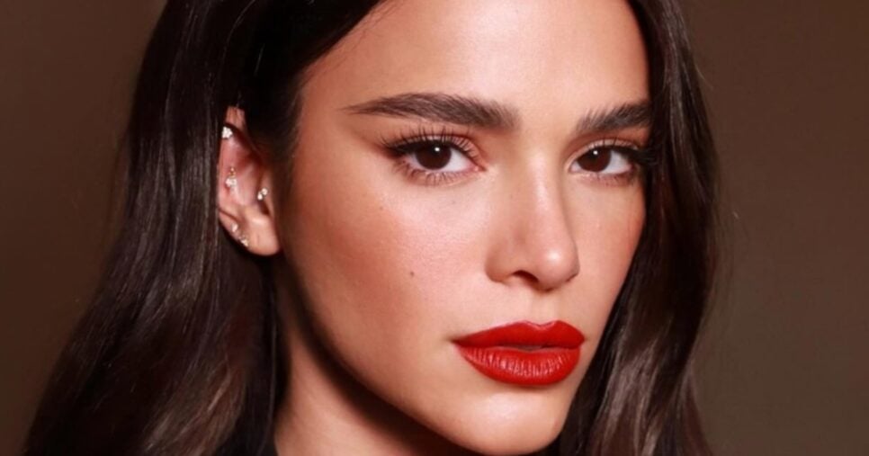 Sobrancelha reta suave (Foto: Reprodução/ Internet)