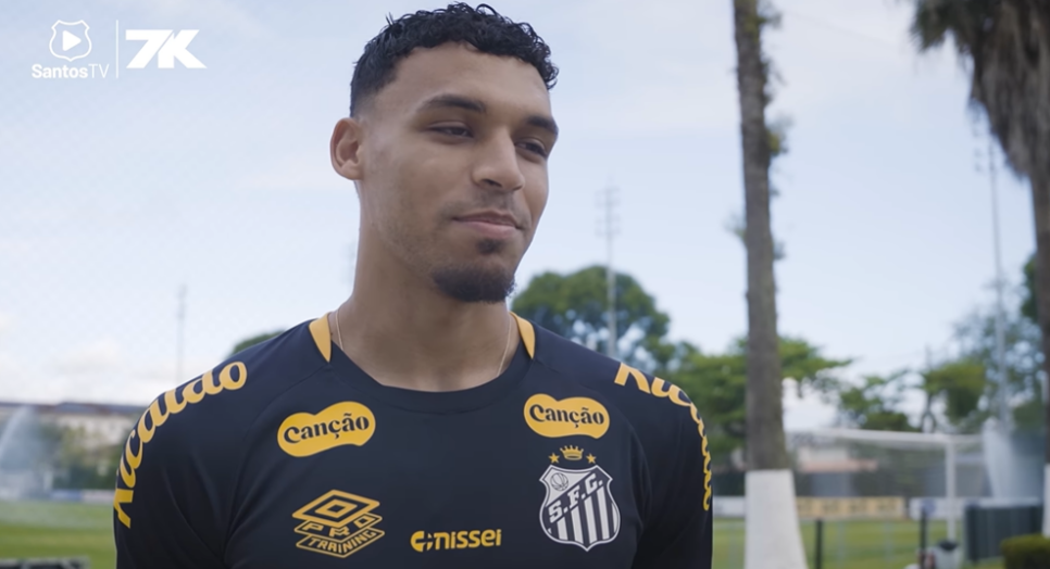 Victor Hugo vai trocar o Santos pelo Atlético-MG (Foto: Reprodução/ SantosTV)