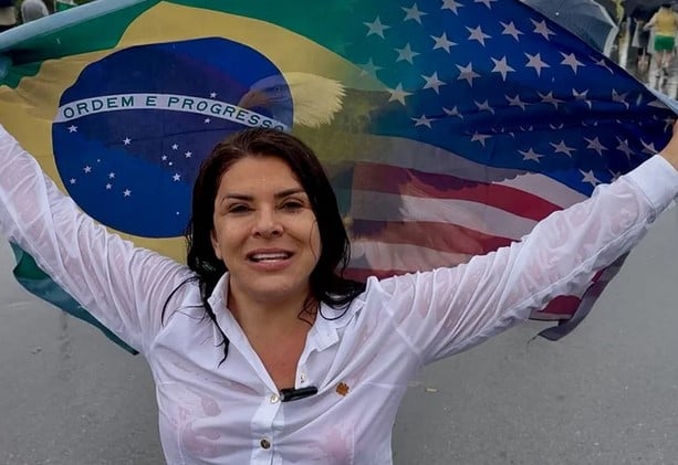 Mara Maravilha é hospitalizada em estado grave e alega perseguições políticas