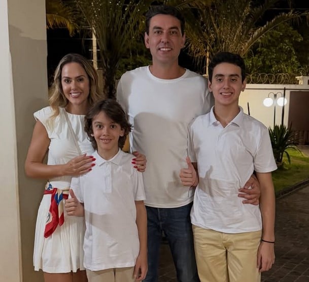 Político no Brasil mata filho, culpa esposa e tira a própria ...