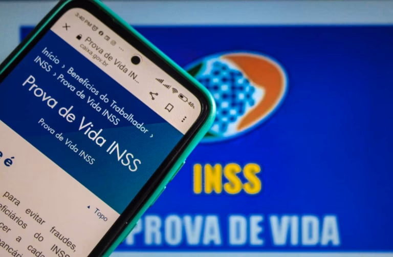 Golpe da Prova de Vida do INSS está limpando conta de aposentados e você deve se atentar