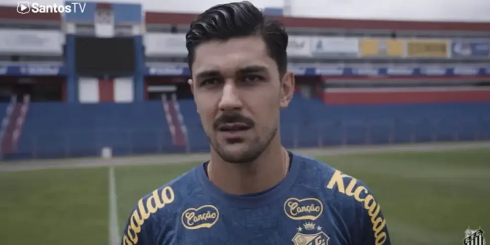 João Basso rescindiu seu contrato com o Santos (Reprodução: Youtube) João Basso rescindiu seu contrato com o Santos (Reprodução: Youtube)