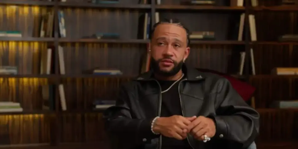 Memphis Depay está em fim de contrato com o Corinthians (Reprodução: Romário TV / Youtube)