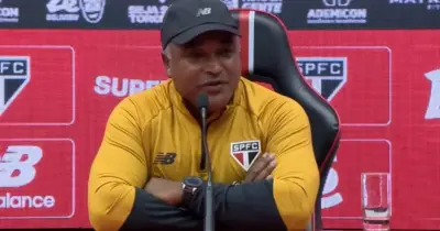 Roger Machado recebe atualização hoje (27/03) sobre saída de Tapia e mais um craque do São Paulo