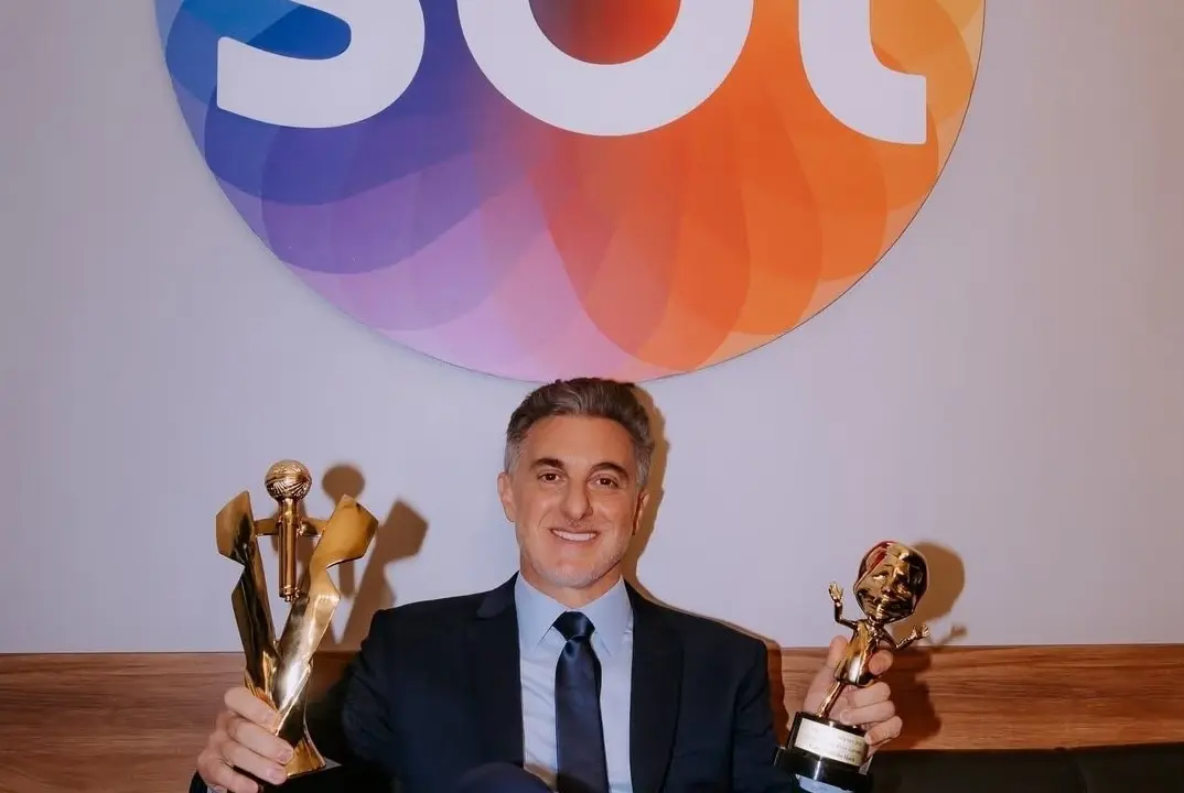 Luciano Huck foi no SBT (Foto: Reprodução / Instagram) Luciano Huck foi no SBT (Foto: Reprodução / Instagram)