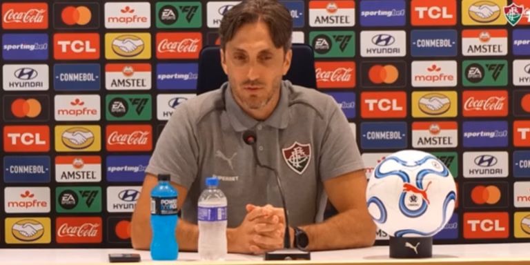 Fluminense: Zubeldía é comunicado com lesão de zagueiro Fluminense: Zubeldía é comunicado com lesão de zagueiro