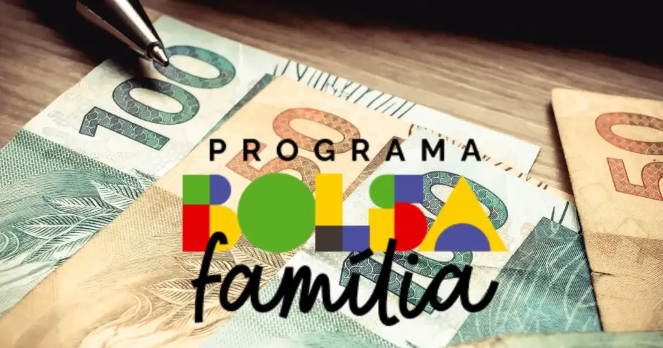 Notas de Real e logo do Bolsa Família (Foto: Montagem TV Foco / Canva / Governo Federal) Notas de Real e logo do Bolsa Família (Foto: Montagem TV Foco / Canva / Governo Federal)