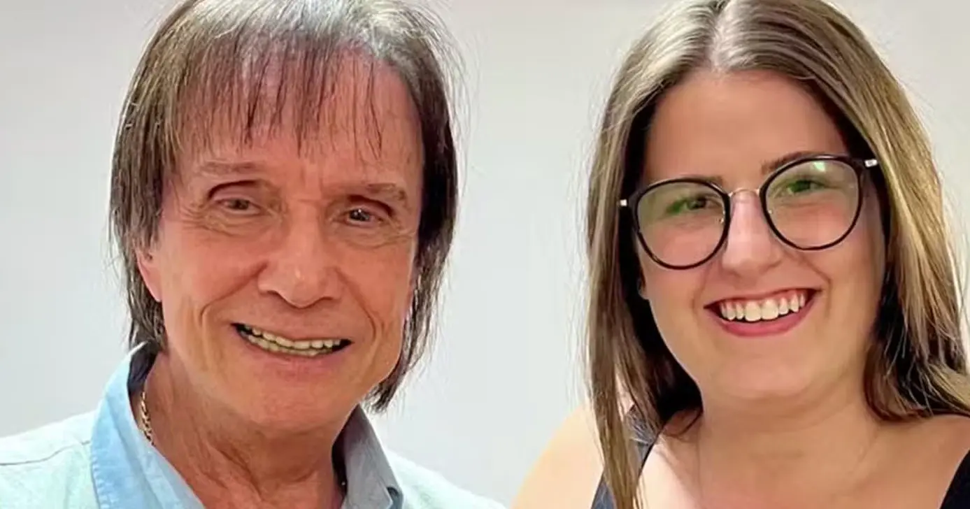 Roberto Carlos posta clique raro com 1ª neta Giovanna (Foto: Reprodução)