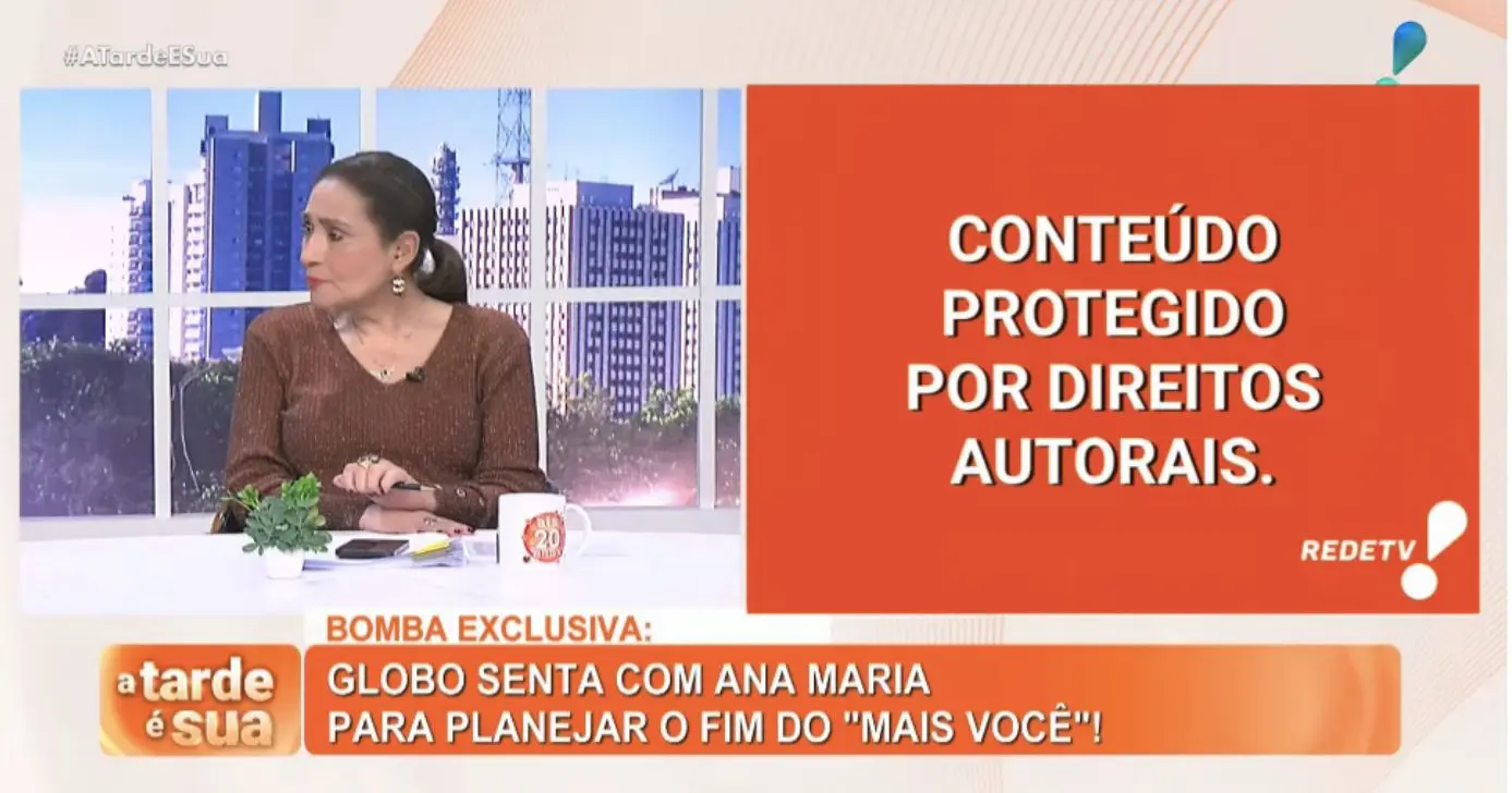 Sonia Abrão no A Tarde É Sua (Foto: RedeTV! / YouTube) 