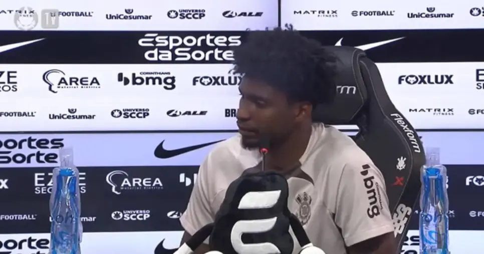 Hugo Souza, goleiro do Corinthians (Foto: Corinthians TV) Hugo Souza, goleiro do Corinthians (Foto: Corinthians TV)
