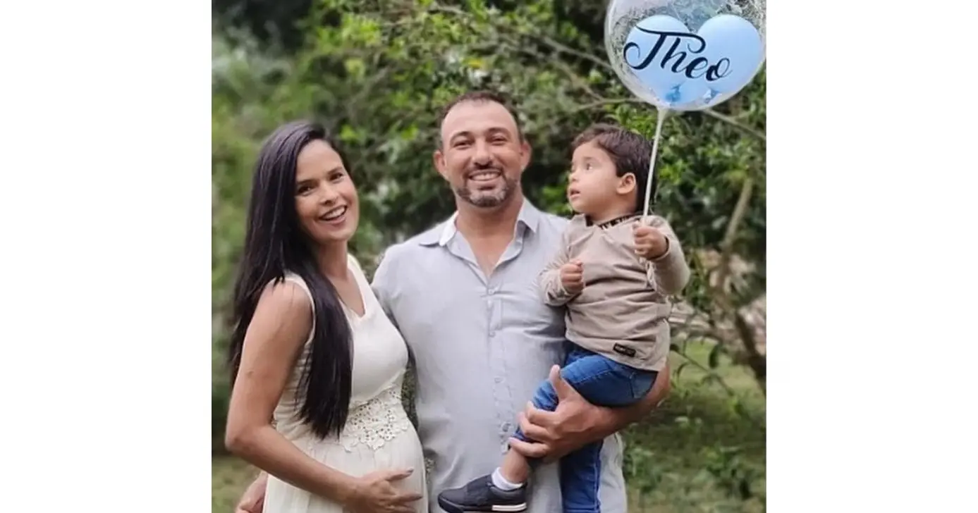 Jornalista Elaine Cristina Santos e família (Foto: Reprodução / Instagram) Jornalista Elaine Cristina Santos e família (Foto: Reprodução / Instagram)