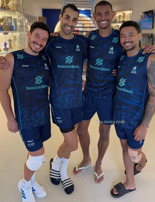 Douglas Pureza, Douglas Souza, Adriano Xavier e Maique Reis: Jogadores gays da seleção de vôlei masculina (Foto: Reprodução / Instagram) Douglas Pureza, Douglas Souza, Adriano Xavier e Maique Reis: Jogadores gays da seleção de vôlei masculina (Foto: Reprodução / Instagram)
