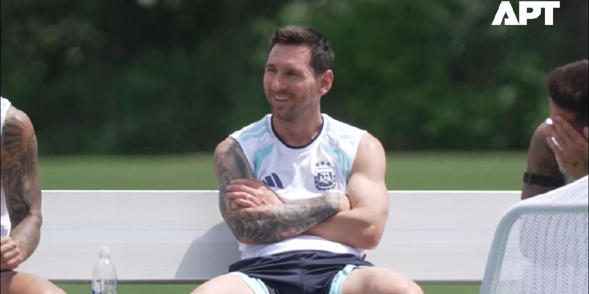 Messi no treino (Foto: Reprodução/ YouTube/ APT)