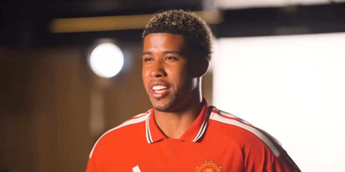 Andrey Santos já vestiu a camisa do Manchester United (Reprodução: Youtube) Andrey Santos já vestiu a camisa do Manchester United (Reprodução: Youtube)