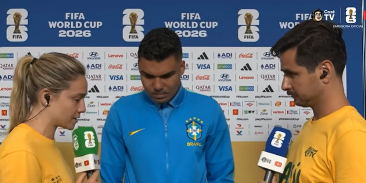 Fernanda Gentil entrevistando Casemiro (Reprodução: Cazé TV / Youtube)