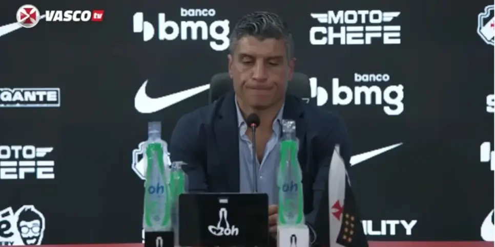 Pedro Emanuel estreou com derrota no Vasco (Reprodução: Youtube) Pedro Emanuel estreou com derrota no Vasco (Reprodução: Youtube)