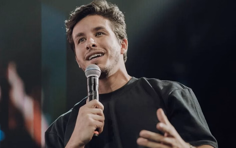 Ricky Tavares em foto do Instagram; ex-ator da Globo se afastou da TV para se dedicar à igreja (Foto: Reprodução / Instagram) 