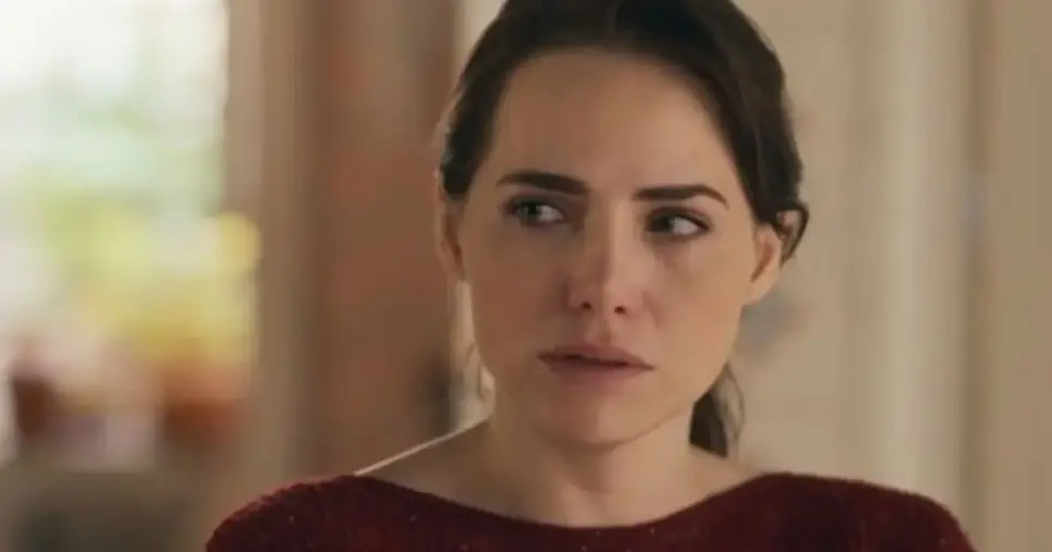 Adriana em Quem Ama Cuida (Foto: Reprodução / Globo) Adriana em Quem Ama Cuida (Foto: Reprodução / Globo)