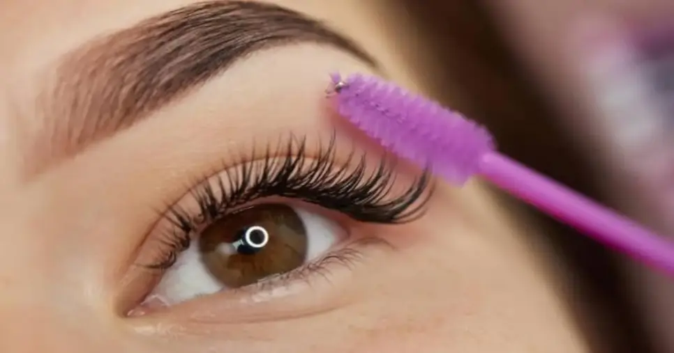 Cílios volumosos e elegantes - Foto: Internet