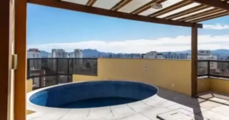 Área da piscina (Foto Reprodução/Instagram) Área da piscina (Foto Reprodução/Instagram)