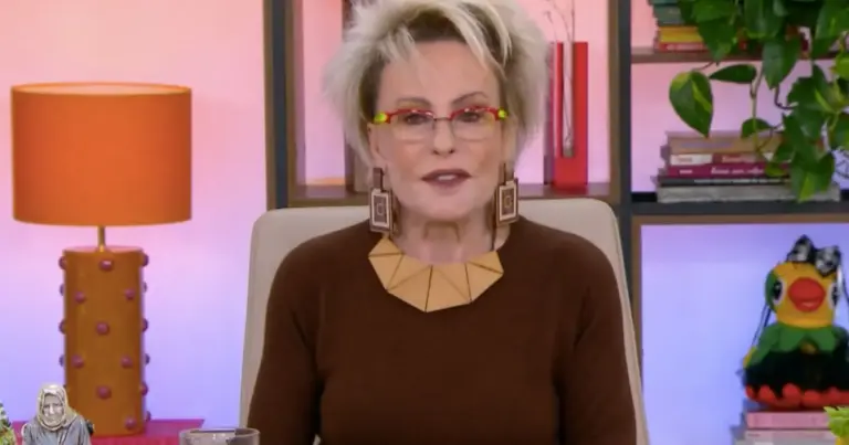 Ana Maria revela que acordou chorando após forte dor e agradece médico ao vivo: “Veio me salvar” Ana Maria revela que acordou chorando após forte dor e agradece médico ao vivo: “Veio me salvar”