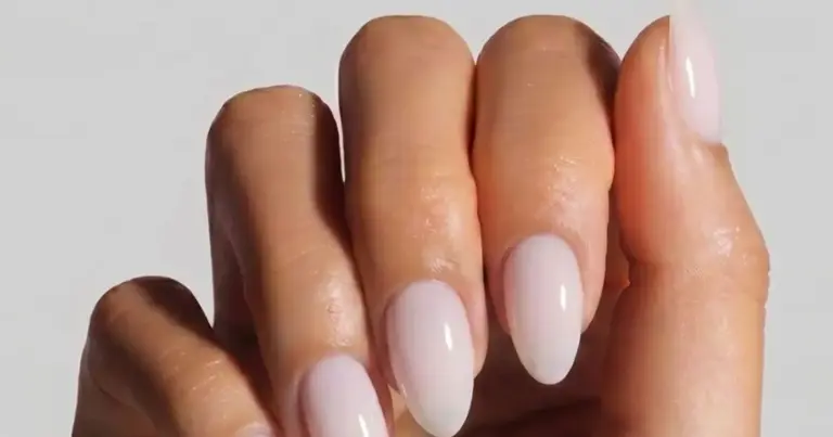Esmaltes: 5 cores delicadas para renovar as unhas na primavera Esmaltes: 5 cores delicadas para renovar as unhas na primavera