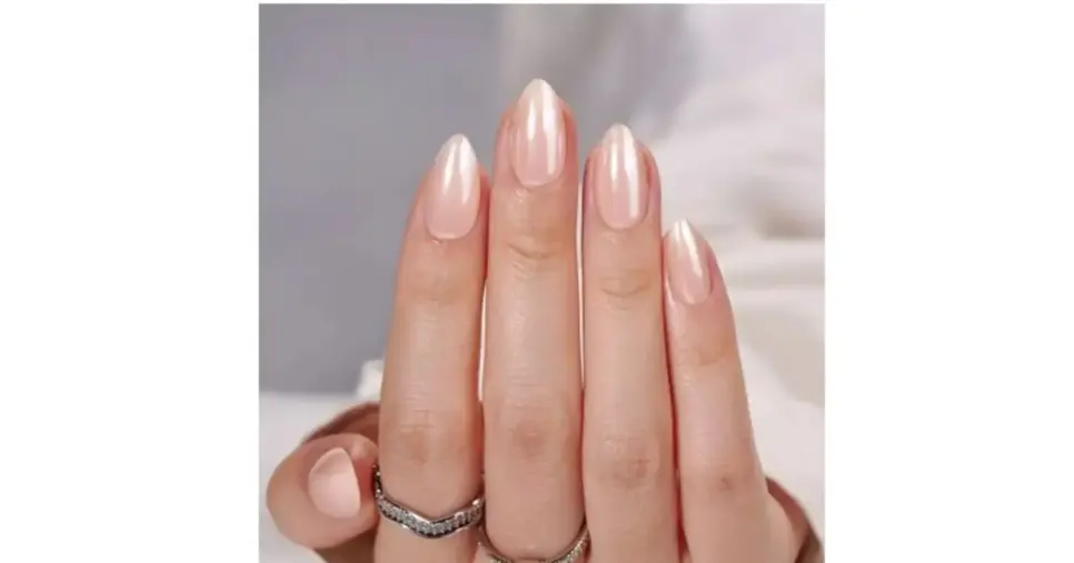 Unhas no formato oval Unhas no formato oval