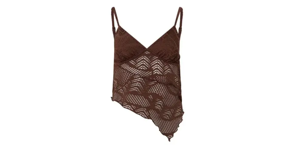 Blusa em Renda Texturizada com Alças Finas e Barra Assimétrica Marrom (Foto: Renner) Blusa em Renda Texturizada com Alças Finas e Barra Assimétrica Marrom (Foto: Renner)