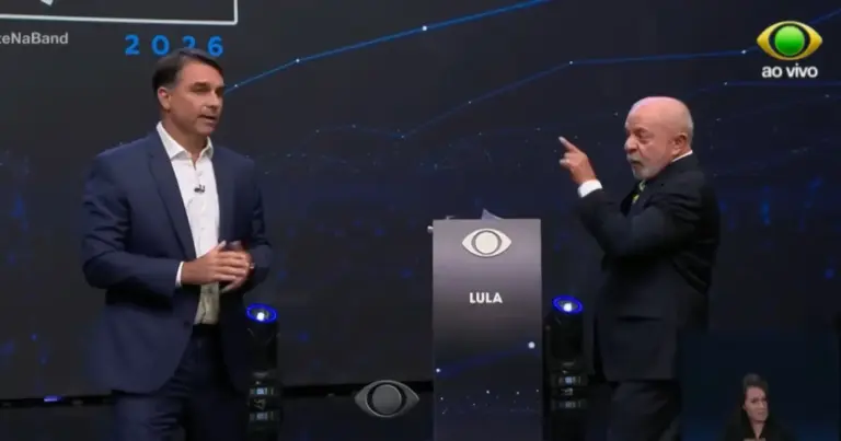 “Você me respeita”: Lula e Flávio Bolsonaro trocam ataques e elevam a tensão no debate da Band “Você me respeita”: Lula e Flávio Bolsonaro trocam ataques e elevam a tensão no debate da Band