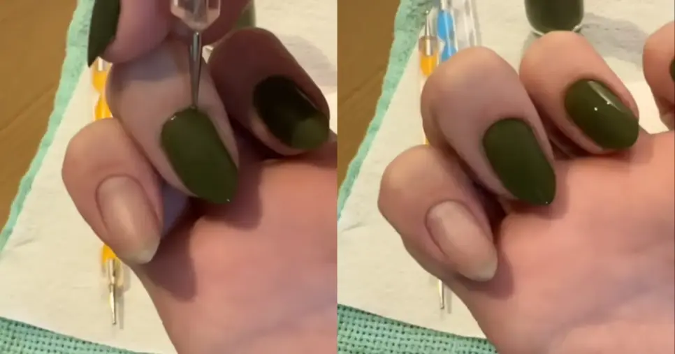 Gilmara mostrando como usar o boleador para limpar o cantinho das unhas (Foto: Reprodução/ TikTok/ Gilmara Martins)