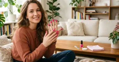 Manicure em casa: Truque evita algodão grudado nas unhas e corrige falhas do esmalte