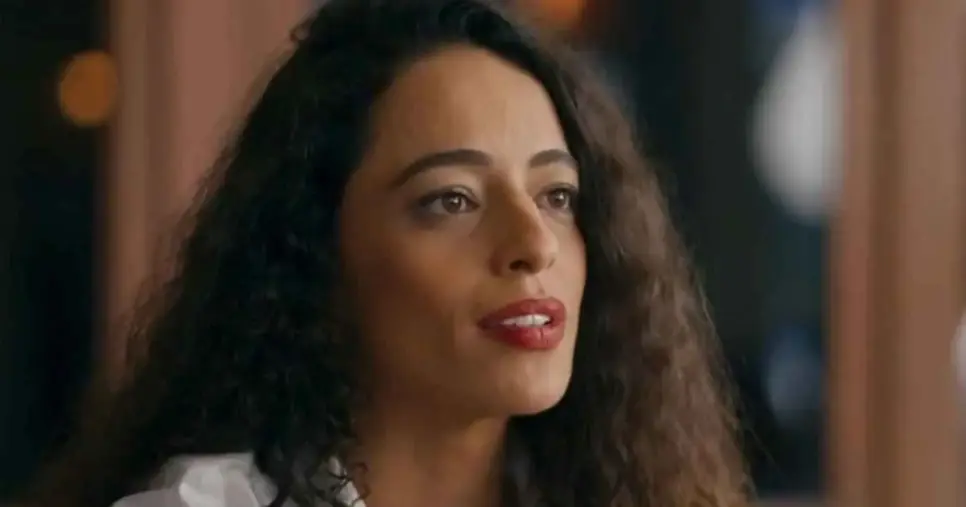 Lyris em Quem Ama Cuida (Foto: Reprodução / Globo)