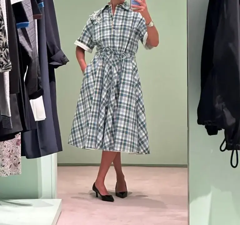 Vestido midi (Foto: Reprodução/ Internet)