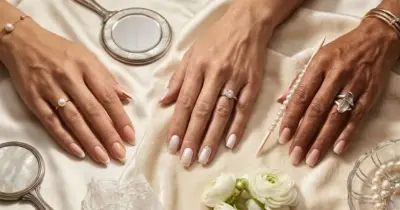 Efeito plástica nas mãos: 3 francesinhas elegantes que mulheres de 50 anos ou mais precisam testar hoje