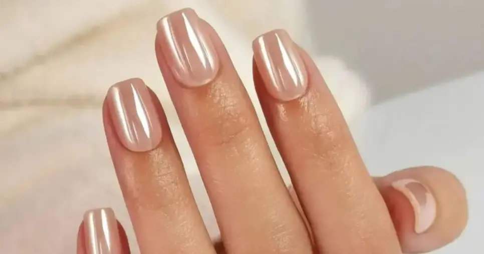 Esmate na cor esmalte Soft chrome - Foto: Intenet Esmate na cor esmalte Soft chrome - Foto: Intenet