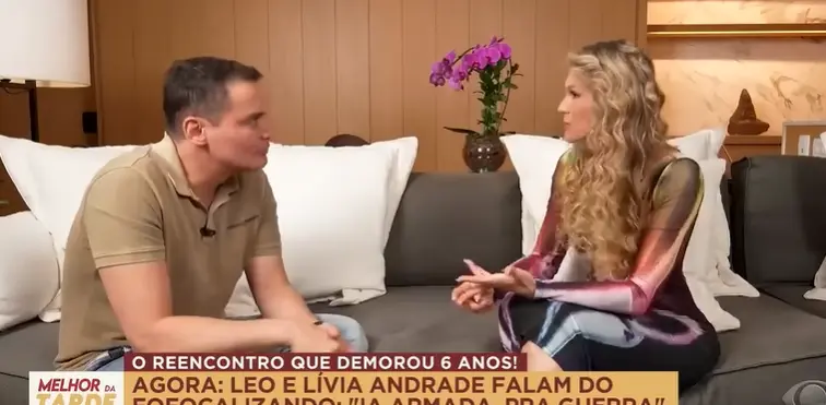 Lívia Andrade e Leo Dias em entrevista. (Foto: Melhor da Tarde/ Band)