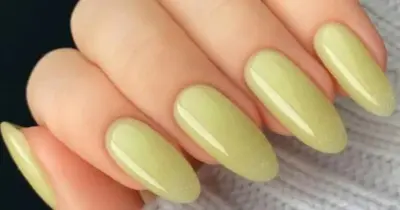 Unhas de verão: 5 esmaltes vibrantes para fugir do básico