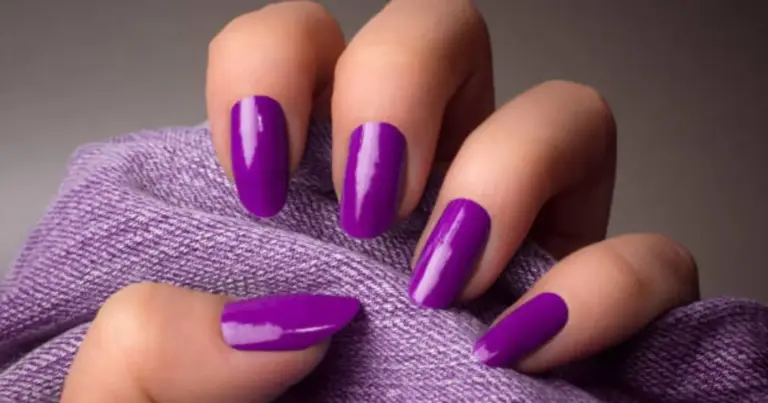 Unhas roxas: 6 ideias elegantes para sair do básico e renovar o visual Unhas roxas: 6 ideias elegantes para sair do básico e renovar o visual